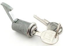 Load image into Gallery viewer, Console Lock With Keys For 1970-1972 Chevy Chevelle and EL Camino Models