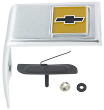 Load image into Gallery viewer, OER 3 Piece Aluminum Cab Molding Set For 1981-1986 Chevy Pickup Trucks