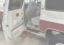 Load image into Gallery viewer, OER Sill Plate Set For 1973-1986 Chevy and GMC Suburban and Crew Cab Trucks
