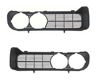 Load image into Gallery viewer, OER Reproduction Standard Grille Set With Inserts For 1968 Pontiac Firebird