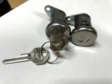 Load image into Gallery viewer, Door Lock Set With Keys For 1961-1966 Corvette & 1959-1964 Oldsmobile Full Size