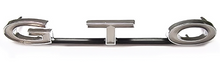 Load image into Gallery viewer, OER Zinc Diecast Grille Nameplate Emblem For 1971 Pontiac GTO Models