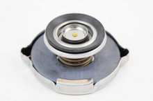 Load image into Gallery viewer, Genuine GM NOS 10409635 15LB Radiator Cap 1974-1992 Firebird & 1976-1992 Camaro