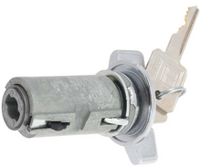 Load image into Gallery viewer, OER Ignition Lock Cylinder With Keys For 1978-1986 Chevy and GMC Trucks