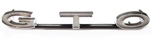 Load image into Gallery viewer, OER Zinc Diecast Front Grille Nameplate Emblem For 1971 Pontiac GTO Models
