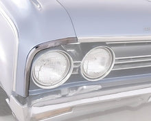 Load image into Gallery viewer, OER Right Hand Front Fender Eyebrow Molding For 1964 Cutlass 442 and F85
