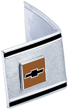 Load image into Gallery viewer, OER Reproduction Left Hand Cab Corner Molding For 1973-1980 Chevy Pickup Trucks
