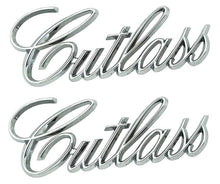 Load image into Gallery viewer, OER Diecast Front Fender Emblem Set For 1971-1977 Cutlass and 1971-1972 F85
