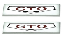 Load image into Gallery viewer, OER Reproduction Zinc Diecast Door Panel Emblem Set For 1969-1970 Pontiac GTO
