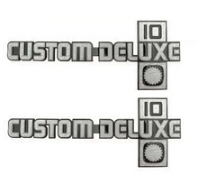 Load image into Gallery viewer, OER &quot;Custom Deluxe 10&quot; Fender Emblem Set 1981-1987 Chevy Pickup Truck
