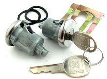 Load image into Gallery viewer, Door Lock Set With Original Keys 1981-1987 Buick Regal and 1981-1985 Riviera
