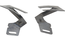 Load image into Gallery viewer, OER Lower Windshield Molding Clip Set For 1975-1979 Nova Ventura Omega Apollo
