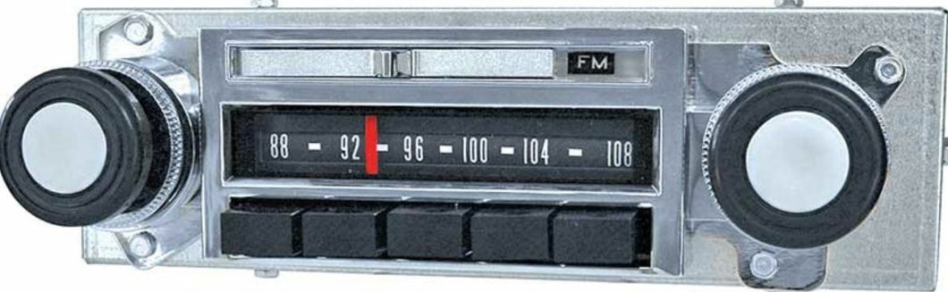 T3111 1967-1972 Chevrolet GMC Pickup Truck Reproduction AM FM Radio